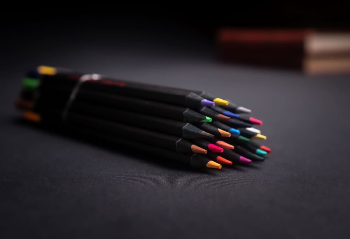 Close up shot of the black widow pencils set showing the tips of the colours